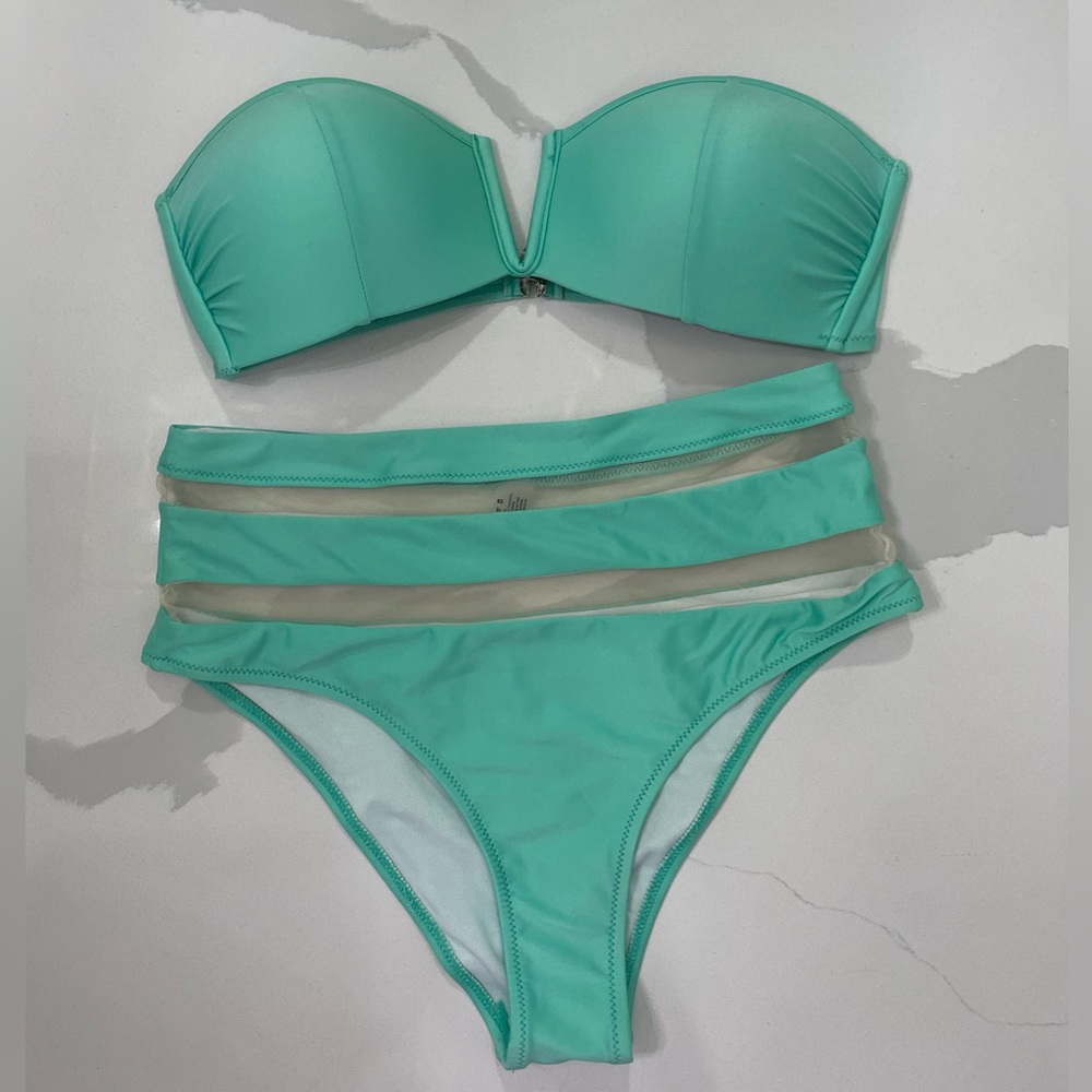 High waisted strapless swim suit